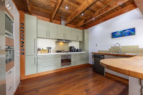 Photo of property in 308 Henderson Valley Road, Henderson Valley, Auckland, 0612