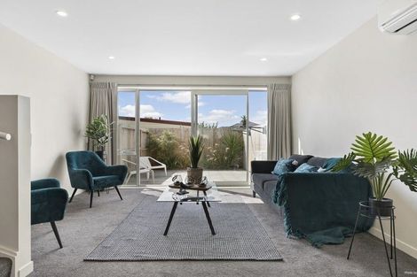 Photo of property in 6/2 Stone Street, Miramar, Wellington, 6022
