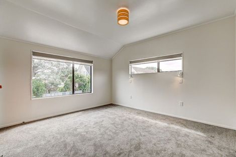 Photo of property in 2/13 Mana Esplanade, Paremata, Porirua, 5026