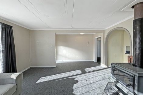 Photo of property in 137 Seaward Road, Edendale, 9825