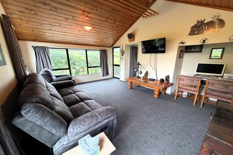 Photo of property in 94 Glengarry Road, Dannevirke, 4978