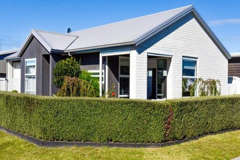 Photo of property in 23 Saint Pauls Drive, Brookfield, Tauranga, 3110