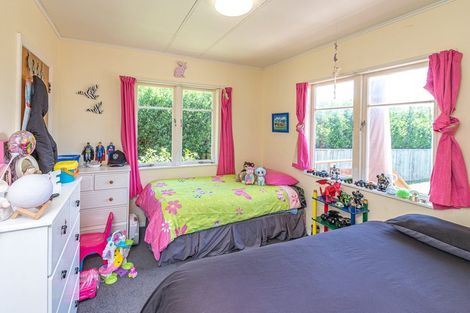 Photo of property in 70 Purnell Street, College Estate, Whanganui, 4500