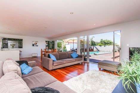 Photo of property in 6 Parker Avenue, New Lynn, Auckland, 0600