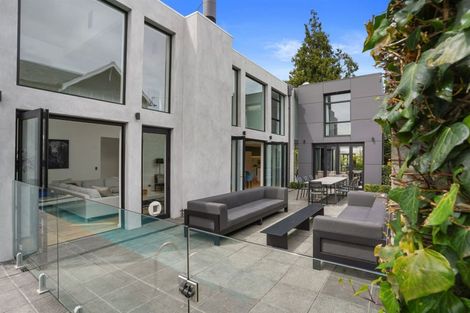 Photo of property in 100 Glandovey Road, Fendalton, Christchurch, 8052