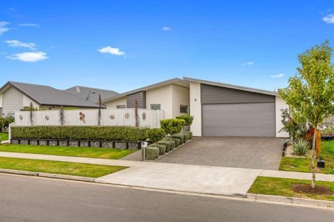 Photo of property in 4 Huntingdon Drive, Rangiora, 7400