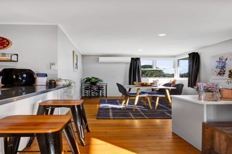 Photo of property in 6 Brookes Terrace, Waitara, 4320