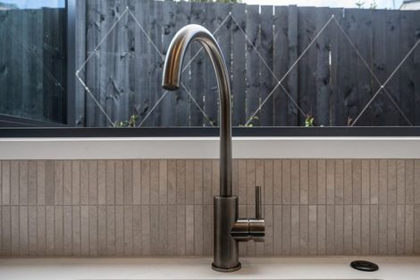 Photo of property in 43b Palmyra Way, Half Moon Bay, Auckland, 2012