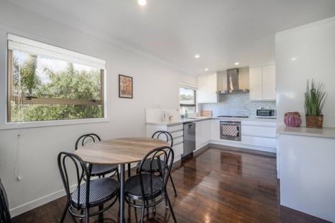 Photo of property in 46 Bleakhouse Road, Howick, Auckland, 2014