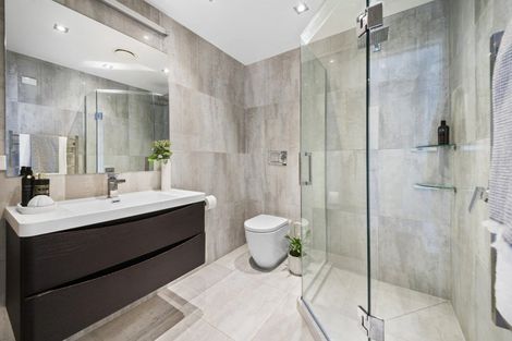 Photo of property in 5/217 Tamaki Drive, Kohimarama, Auckland, 1071