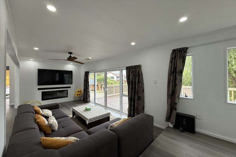 Photo of property in 9 Iona Place, Papakowhai, Porirua, 5024