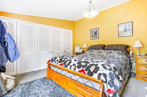 Photo of property in 100 Bethells Road, Waitakere, Henderson, 0781