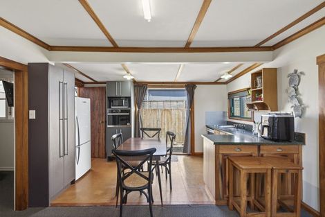 Photo of property in 59 Fifth Avenue, Urenui, 4377