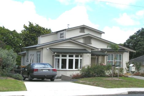 Photo of property in 19 Belle Vue Avenue, Northcote Point, Auckland, 0627