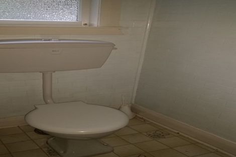 Photo of property in 62 Creswick Terrace, Northland, Wellington, 6012