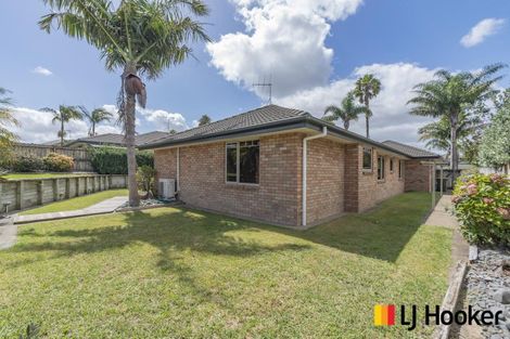 Photo of property in 33 Parkhaven Drive, Rosehill, Papakura, 2113