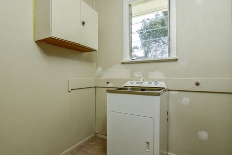 Photo of property in 83 Farquhar Road, Glendene, Auckland, 0602