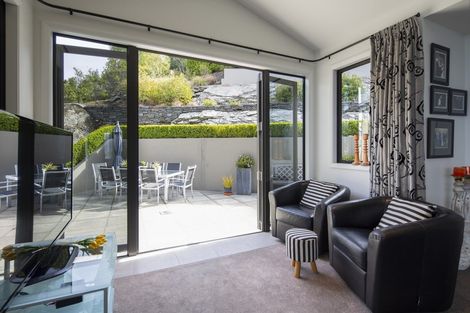 Photo of property in 37 Belfast Terrace, Queenstown, 9300
