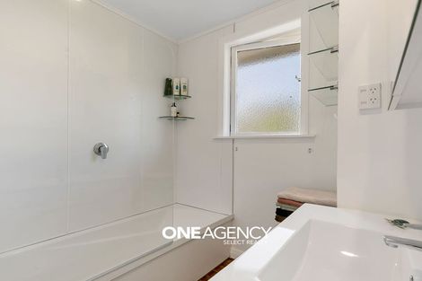 Photo of property in 32 Champion Street, Ranui, Porirua, 5024