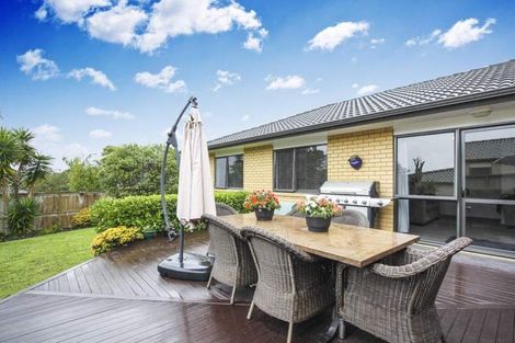 Photo of property in 5 Jadewynn Drive, Massey, Auckland, 0614