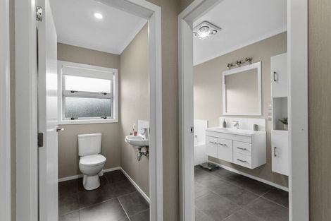 Photo of property in 62 Rosalie Terrace, Kelvin Grove, Palmerston North, 4414