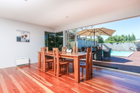 Photo of property in 6 Parker Avenue, New Lynn, Auckland, 0600