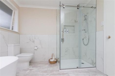 Photo of property in 22 Andrew Road, Howick, Auckland, 2010