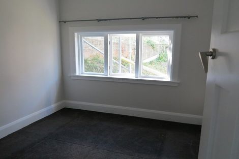 Photo of property in 2/77 Maida Vale Road, Roseneath, Wellington, 6011