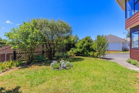 Photo of property in 1/30 Quebec Road, Milford, Auckland, 0620