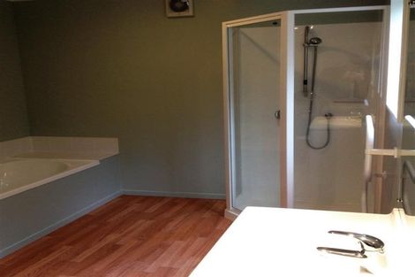 Photo of property in 24 Erlestoke Crescent, Churton Park, Wellington, 6037