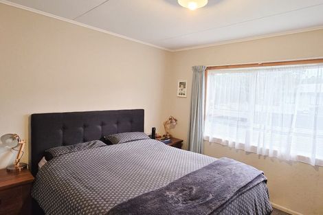 Photo of property in 2b Ipswich Grove, Wainuiomata, Lower Hutt, 5014