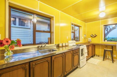 Photo of property in 57 Sylvan Avenue, Northcote, Auckland, 0627