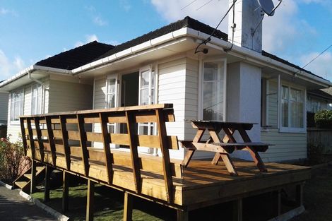 Photo of property in 14 Bedford Street, Te Atatu South, Auckland, 0610