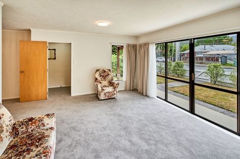 Photo of property in 8 Plateau Road, Te Marua, Upper Hutt, 5018