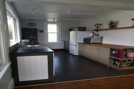 Photo of property in 37 Grey Street, Marton, 4710