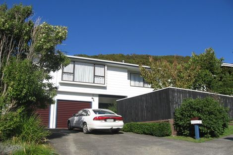 Photo of property in 61 Woodman Drive, Tawa, Wellington, 5028