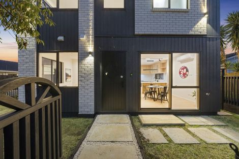 Photo of property in 23b Wanaka Place, Pakuranga Heights, Auckland, 2010