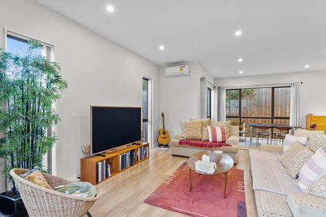 Photo of property in 9c Mowbray Place, Sunnynook, Auckland, 0620