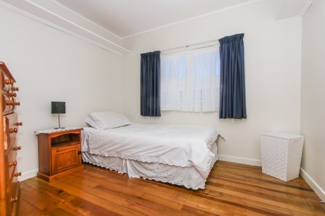 Photo of property in 6 Parker Avenue, New Lynn, Auckland, 0600