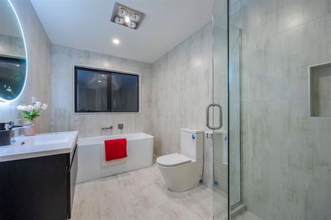 Photo of property in 15 Babos Avenue, Kumeu, 0810