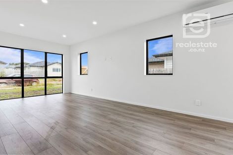 Photo of property in 4 Parton Road, Pukekohe, 2120