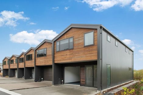 Photo of property in 1 Blenheim Place, Judea, 3110