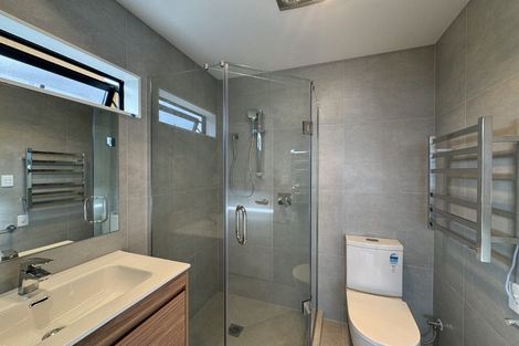 Photo of property in 4/28 Lavelle Road, Henderson, Auckland, 0612