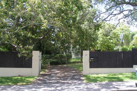 Photo of property in 19 Clifton Road, Hauraki, Auckland, 0622