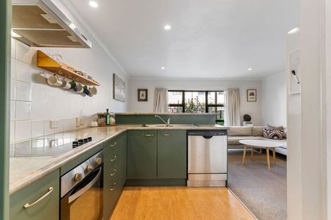 Photo of property in 5/15 Harbour View Road, Te Atatu Peninsula, Auckland, 0610