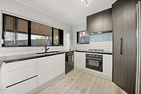 Photo of property in 2/7 Duke Street, Papakura, 2110