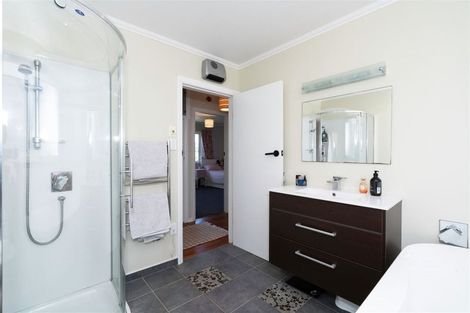 Photo of property in 11 Titoki Road, Raumati Beach, Paraparaumu, 5032