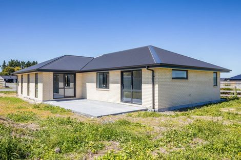 Photo of property in 20 Plover Avenue, Amberley, 7410