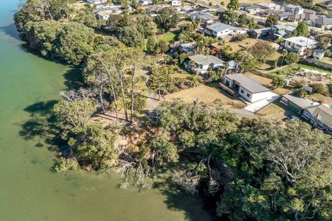 Photo of property in 62 Ronald Avenue, Glenbrook, Waiuku, 2681