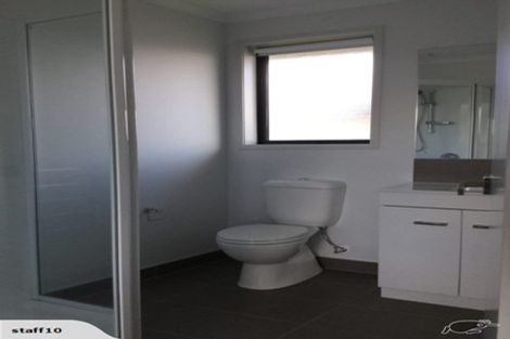 Photo of property in 12 O'farrell Drive, One Tree Point, 0118